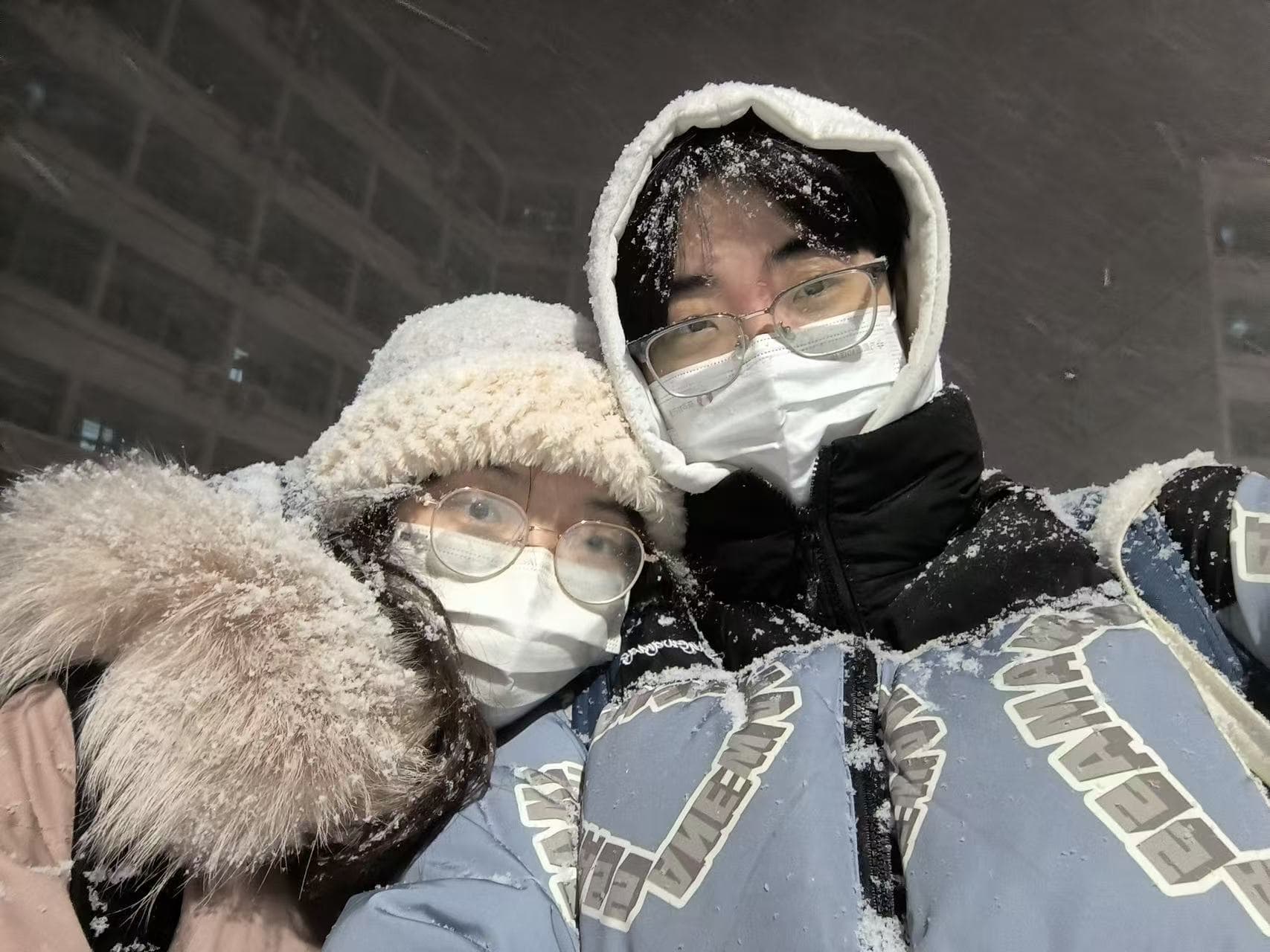 雪中合影